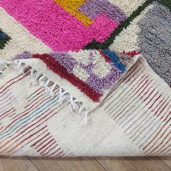 Image 1 of Tapis berbère multicolore en laine fait à la main