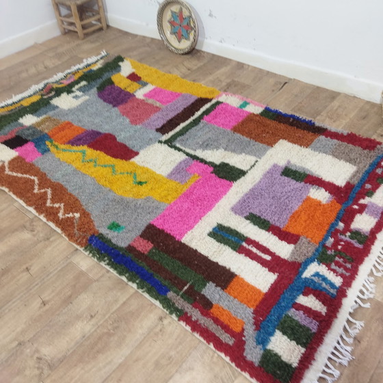 Image 1 of Tapis berbère multicolore en laine fait à la main
