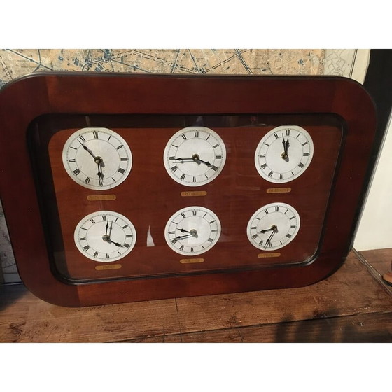 Image 1 of Horloge fuseau horaire vintage en merisier massif "Félix Monge