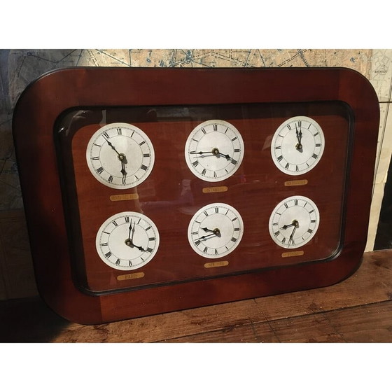 Image 1 of Horloge fuseau horaire vintage en merisier massif "Félix Monge