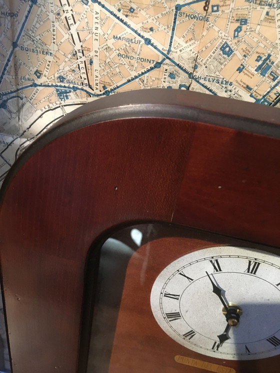 Image 1 of Horloge fuseau horaire vintage en merisier massif "Félix Monge