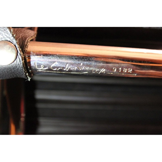 Image 1 of Fauteuil vintage Cassina LC4 cuir de vache patiné noir 1950s