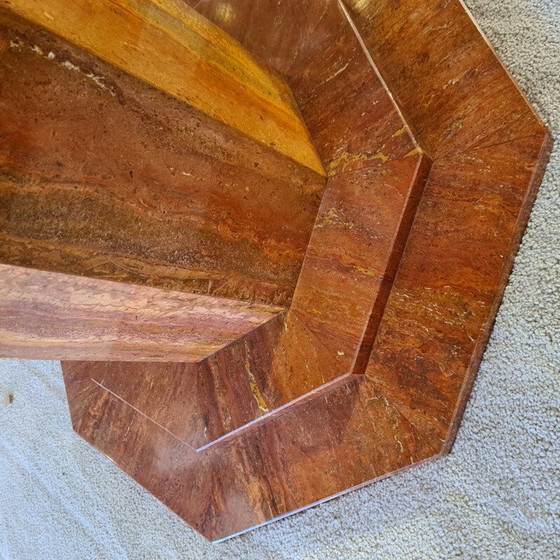 Image 1 of Table octogonale vintage en travertin rouge et laiton 1970