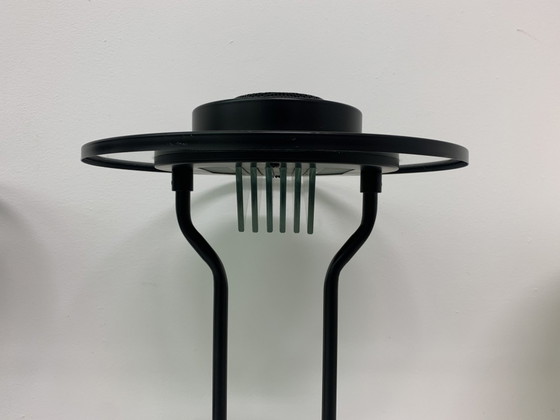 Ensemble de 2 lampes de table post-modernes minimalistes, 1980's – Metal, Glass, Vintage (photo 16 of 19)