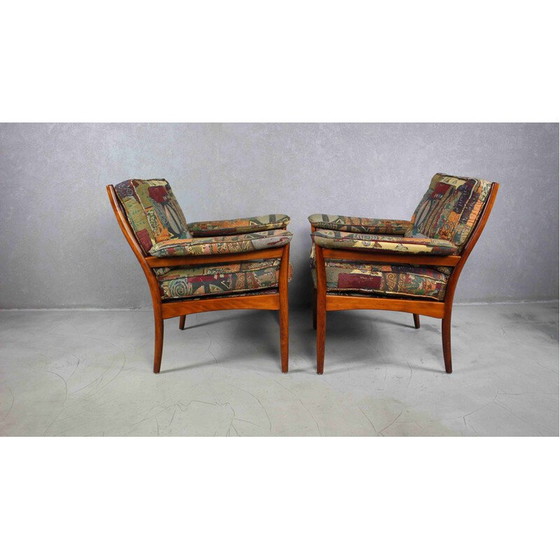 Image 1 of Fauteuil du milieu du siècle en bois de rose et tissu multicolore de Gote Mobler