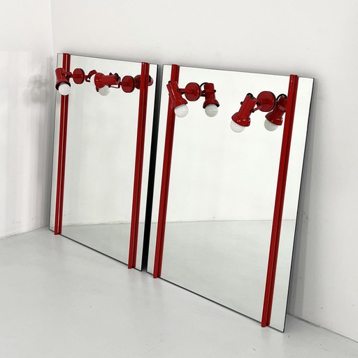 Miroir rouge en métal avec lampes réglables, 1970S