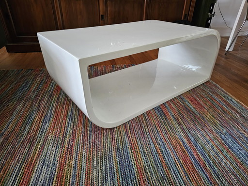 Table basse blanche brillante