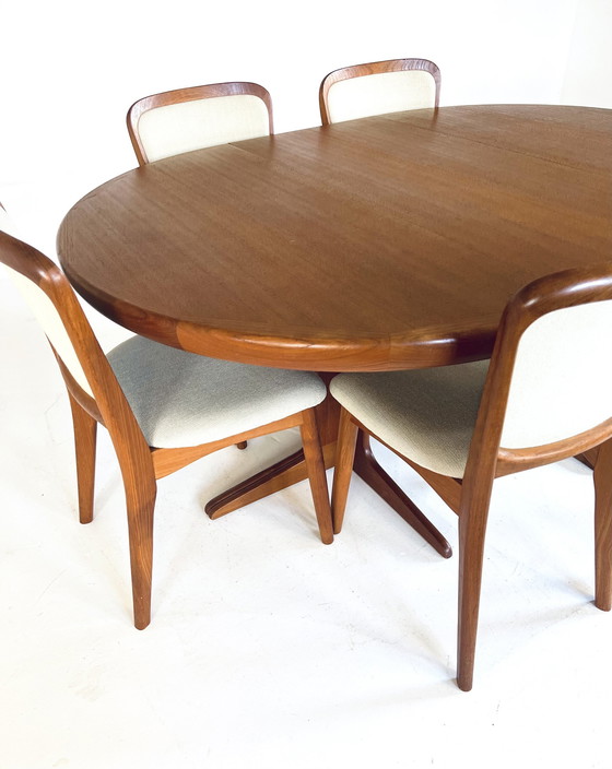 Image 1 of Table à manger danoise extensible vintage des années 60