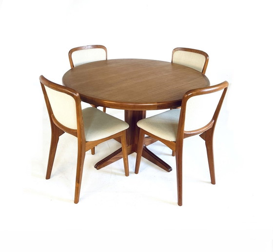 Image 1 of Table à manger danoise extensible vintage des années 60