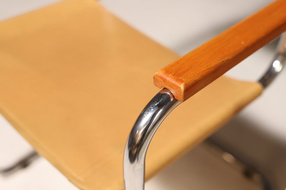 Image 1 of Paire de fauteuils en acier tubulaire en porte-à-faux de Marcel Breuer, années 1970