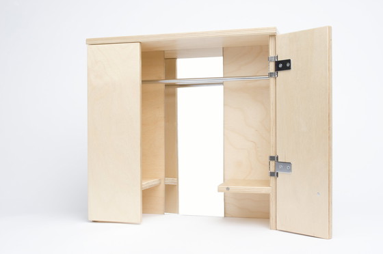 Image 1 of Armoire Barbie de la Villa des poupées de Liliane®.