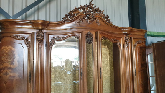 Image 1 of Vitrine baroque italienne courbée exclusive