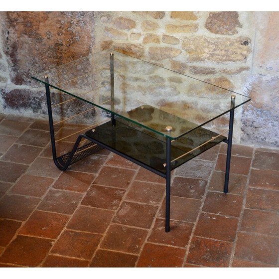Image 1 of Table basse vintage avec porte-revues en métal et verre, 1950
