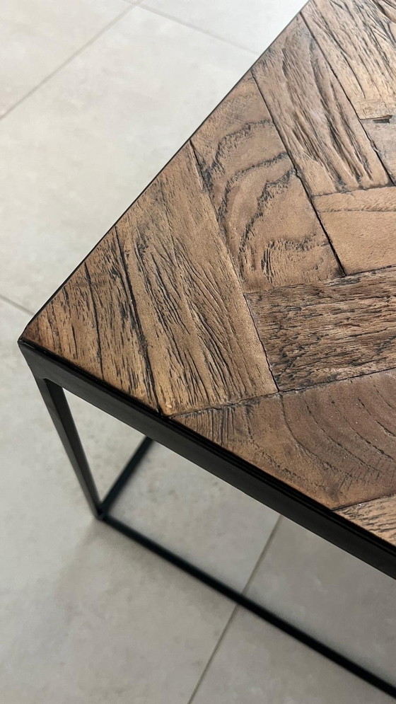 Image 1 of Table basse incrustée de parquet à chevrons d'origine