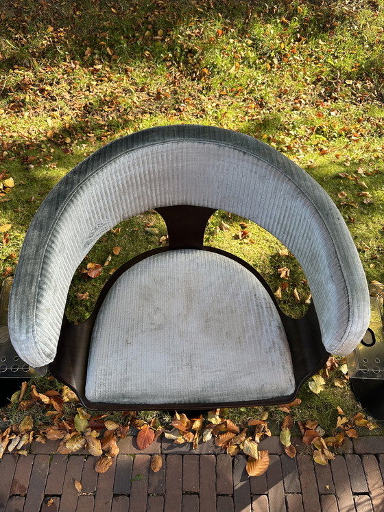 Image 1 of 4 fauteuils de cinéma vintage