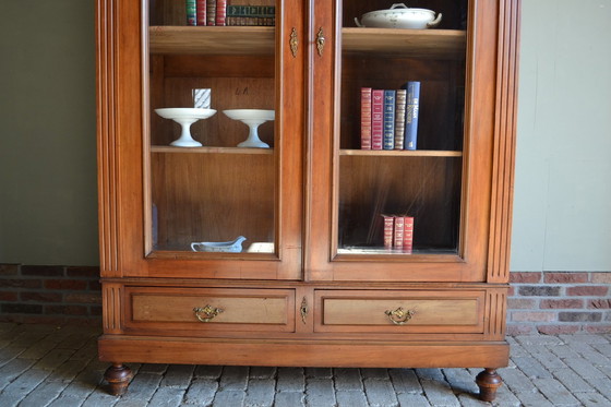 Image 1 of Bibliothèque ancienne en bois d'acajou, vitrine.