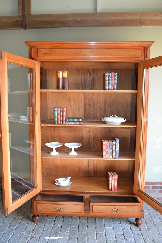 Image 1 of Bibliothèque ancienne en bois d'acajou, vitrine.