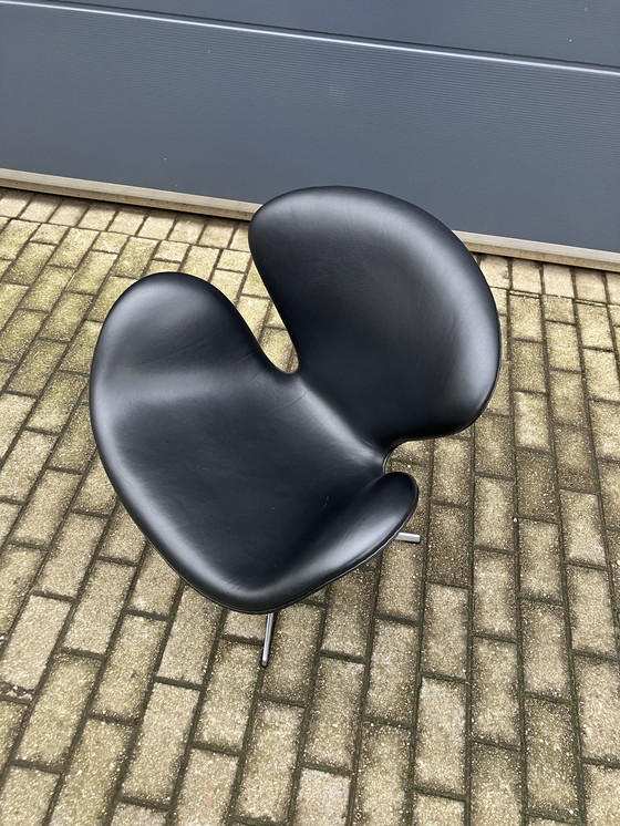 Image 1 of Chaise de cygne Fritz Hansen en cuir noir d'origine Très bon état !