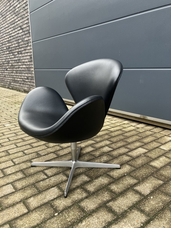 Image 1 of Chaise de cygne Fritz Hansen en cuir noir d'origine Très bon état !