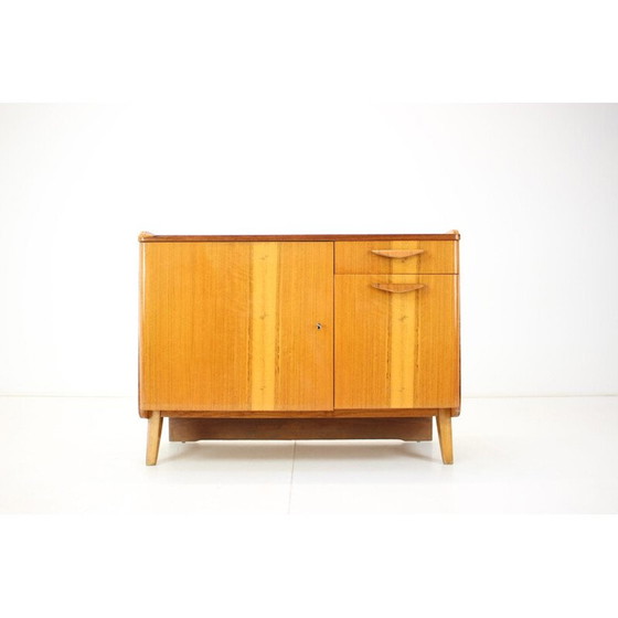 Image 1 of Buffet vintage par Frantisek Jirak pour Tatra Pravenec, Tchèque 1960