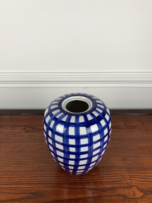 Vase en céramique bleu et blanc peint à la main