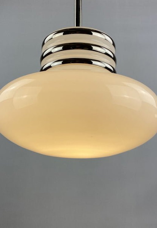 Lampe suspendue du milieu du siècle en verre blanc et chrome par Leclaire & Schäfer 1970