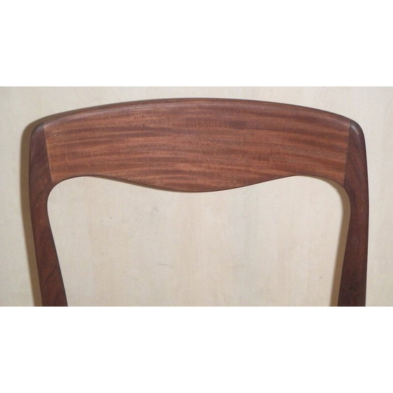 Image 1 of Ensemble de 8 chaises scandinaves en teck et simili cuir - années 1950