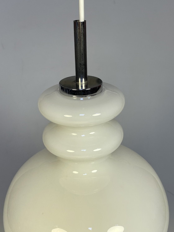 Image 1 of Lampe suspendue en verre blanc, Peill En Putzler, Allemagne 1960's