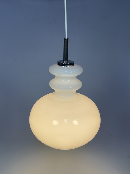 Lampe suspendue en verre blanc, Peill En Putzler, Allemagne 1960's