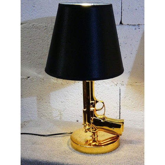Image 1 of Paire de lampes de chevet Beretta revolver laquées or et blanc, 2000