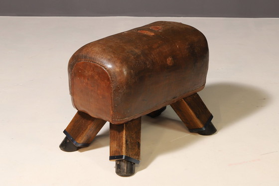 Image 1 of Tabouret de gymnastique vintage en cuir | années 1930, Tchécoslovaquie