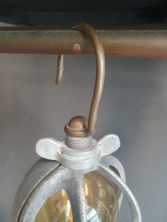 Image 1 of Lampe de travail Crouse Hinds 'Troublelight' des années 1930.