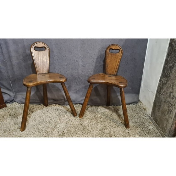 Image 1 of Paire de chaises tripodes brutales en chêne massif