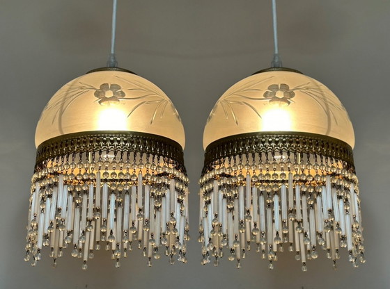 Image 1 of Ensemble de 2 tiges d'opaline italiennes d'époque pour lampes à suspension Chandeliers