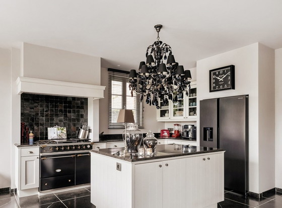 Image 1 of Lustre en cristal noir 15 branches