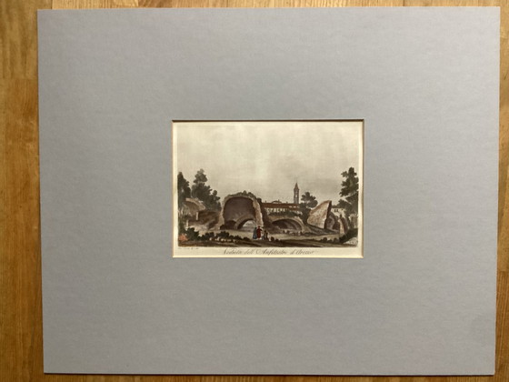 Image 1 of 2 Gravures / Eaux-fortes / Lithos anciennes en couleur dans un cadre