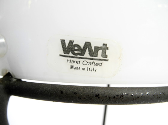 Image 1 of Très rare lampe de table italienne des années 1980 de Veart avec abat-jour en verre de Murano au design post-moderne