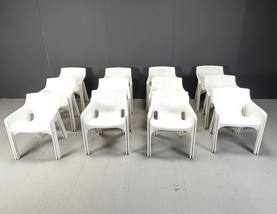 Image 1 of Ensemble de 12 chaises de salle à manger Gaudi par Vico Magistretti pour Artemide, 1970S