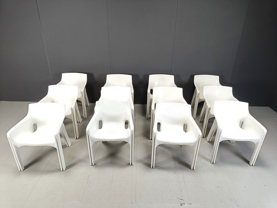 Image 1 of Ensemble de 12 chaises de salle à manger Gaudi par Vico Magistretti pour Artemide, 1970S