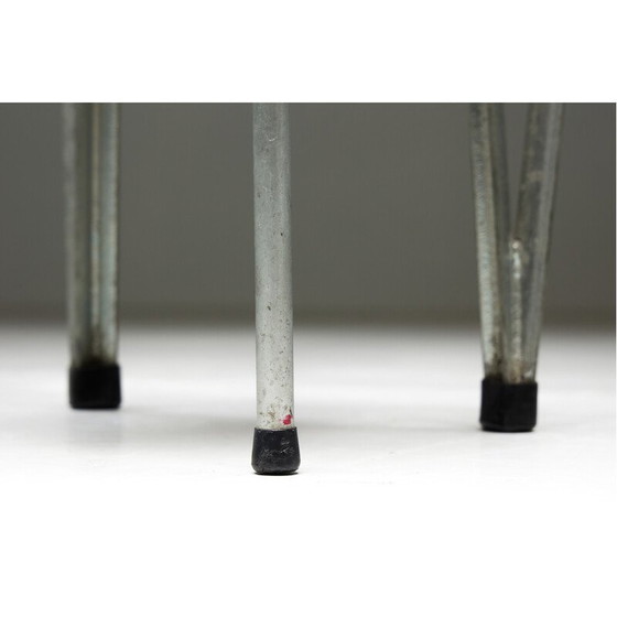 Image 1 of Chaises industrielles vintage en bois, années 1940