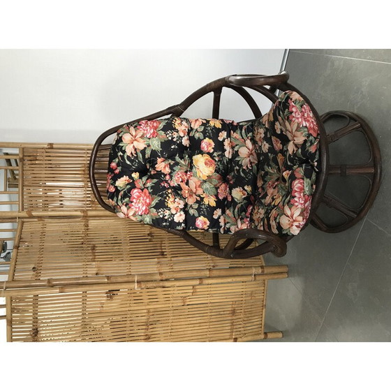 Image 1 of Fauteuil pivotant vintage en rotin avec coussin