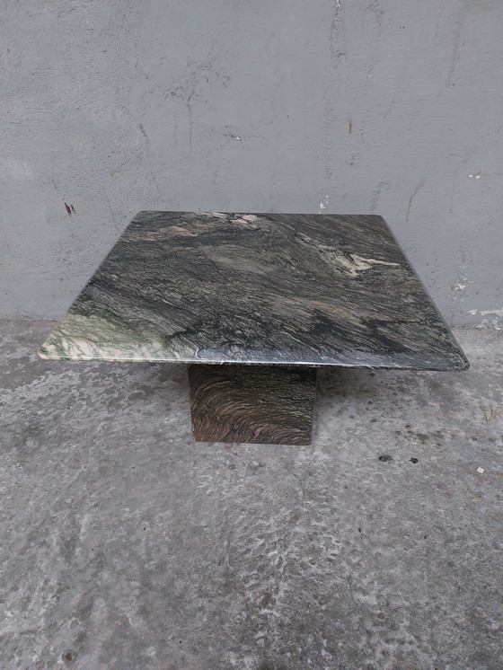 Image 1 of Table basse en marbre gris