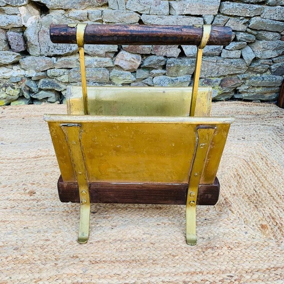 Image 1 of Porte-revues vintage en bois et laiton