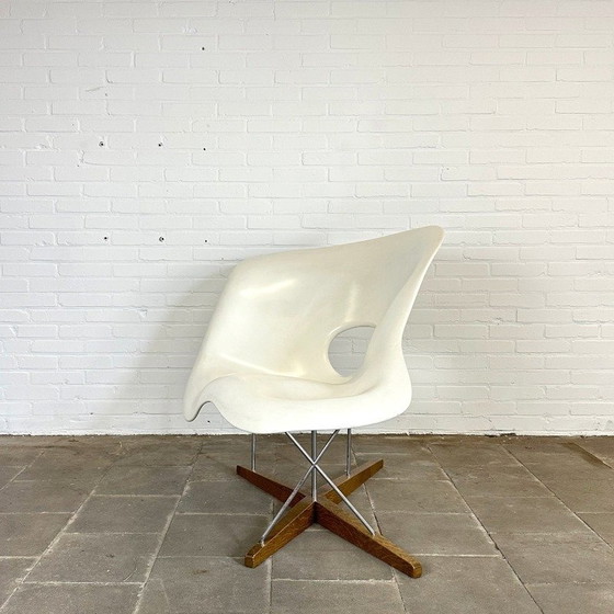 Image 1 of Vitra La Chaise Armchair Iconic Design by Charles & Ray Eames