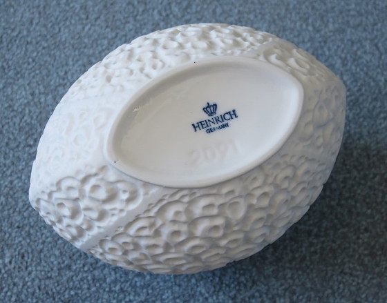 Image 1 of Heinrich Porzellan Vase à fleurs en biscuit "Ornements de corail" 2091