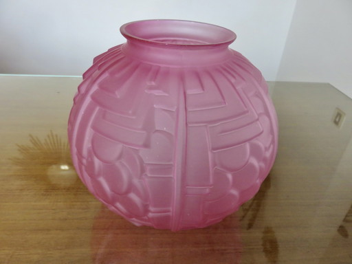 Vase Boule Art Déco, En Verre Moulé Rose, Années 40 50