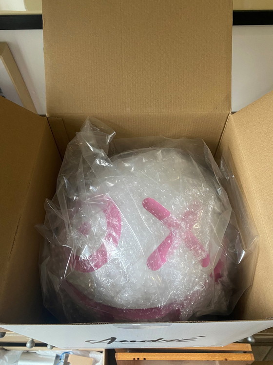 Image 1 of Mr.A W Size 280Mm André Saraiva White Pink Ball 2022 Medicom Toy