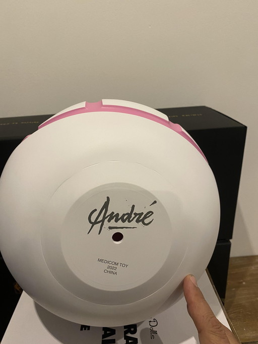 Mr.A W Size 280Mm André Saraiva White Pink Ball 2022 Medicom Toy