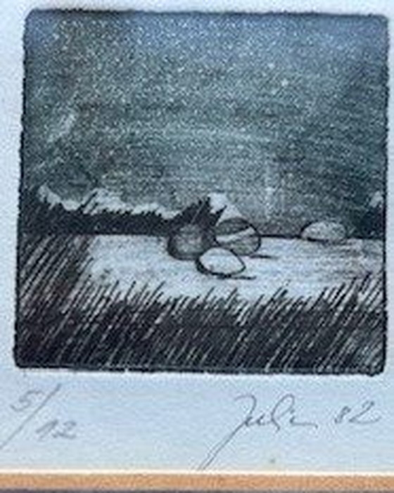 Image 1 of 2 petites gravures dans un cadre bleu