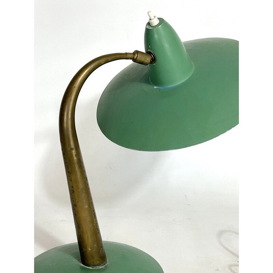 Image 1 of Lampe de table italienne du milieu du siècle en laiton et laque verte, années 1950